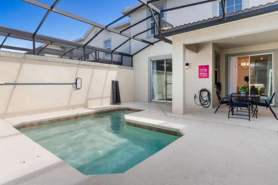 1570 Sandbagger Drive House in Four Corners