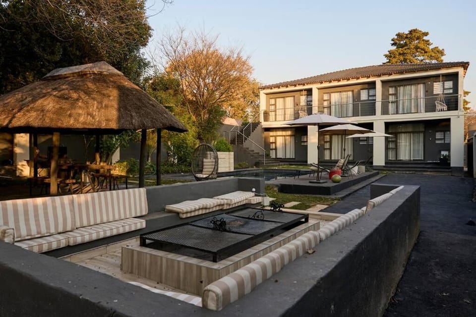 Cosy apt 5min to Sandton City 14 Apartment in Sandton