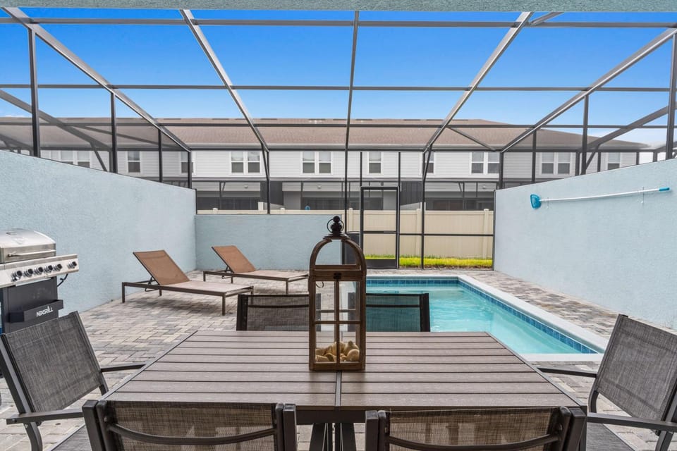 1326 Lava Tree Drive House in Four Corners