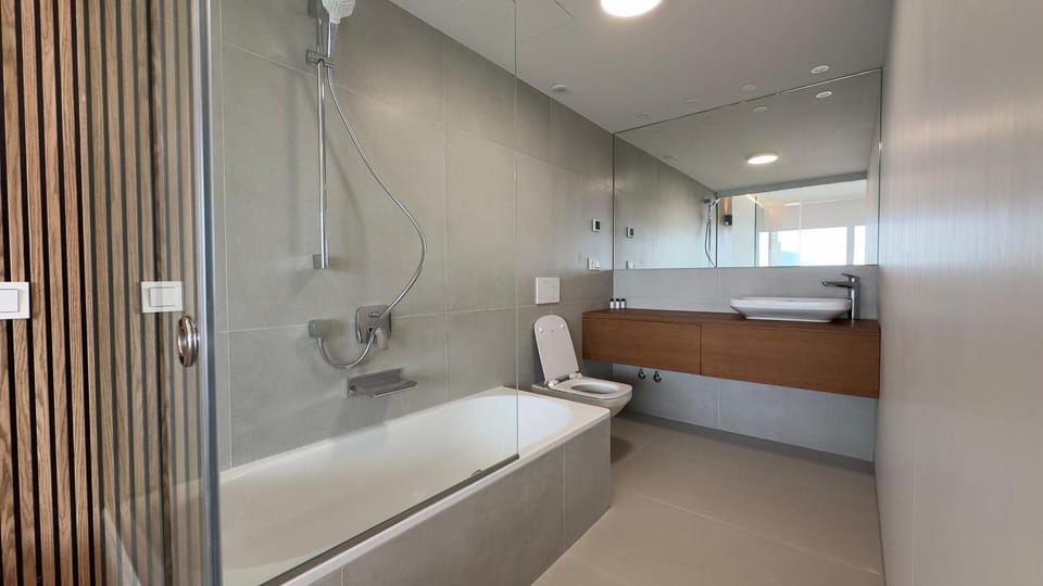 Oasis Seaview Wave Collection 2Bedroom Apartment in Fuengirola