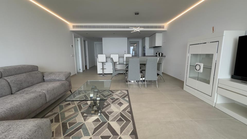 Oasis Seaview Wave Collection 2Bedroom Apartment in Fuengirola