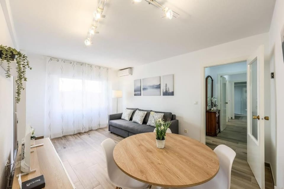 Family-Friendly Stay near Madrid Apartment in San Sebastián de los Reyes