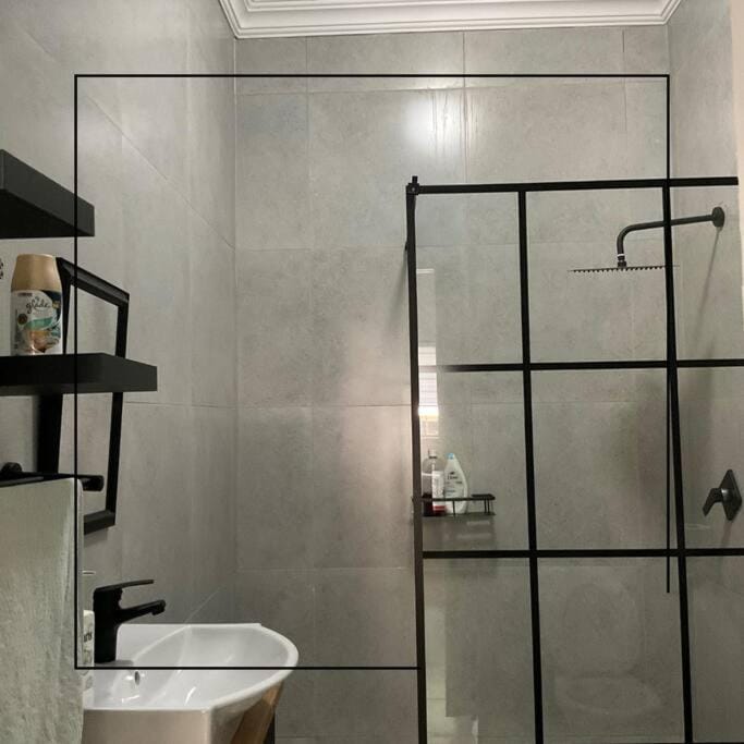 Lux apt 5min to Sandton 17 Apartment in Sandton