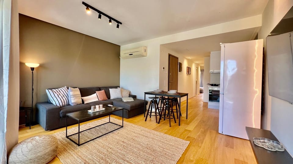 Living room, Dining area, air conditioner
