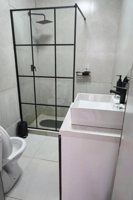 Luxury apt walk to Melrose Arch 11 Apartment in Sandton
