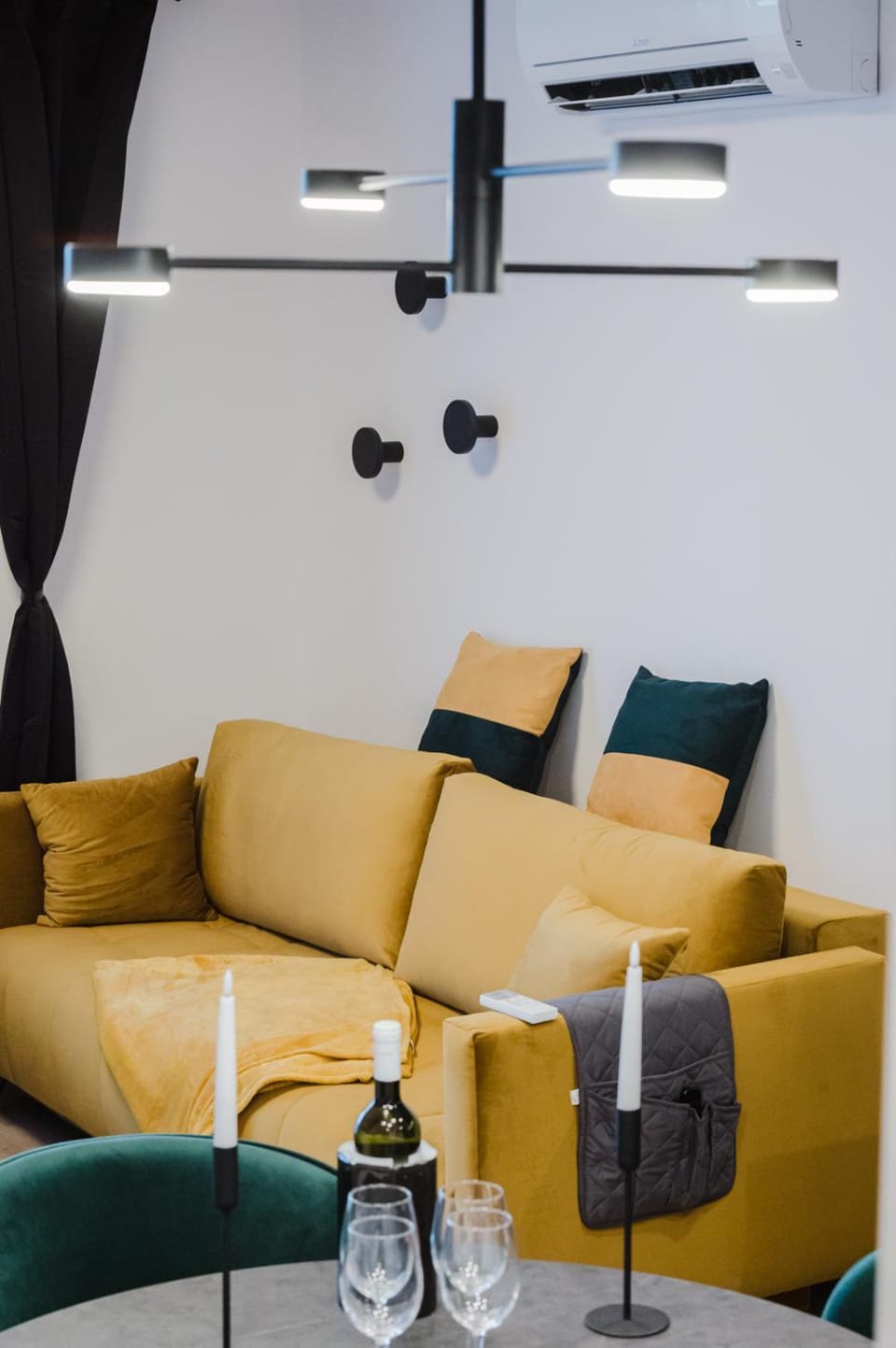 Living room, air conditioner