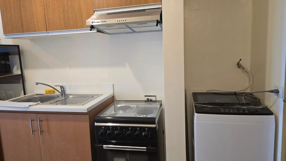 8 Adriatico Condotel Unit Facing Manila Bay Bed and Breakfast in Manila City