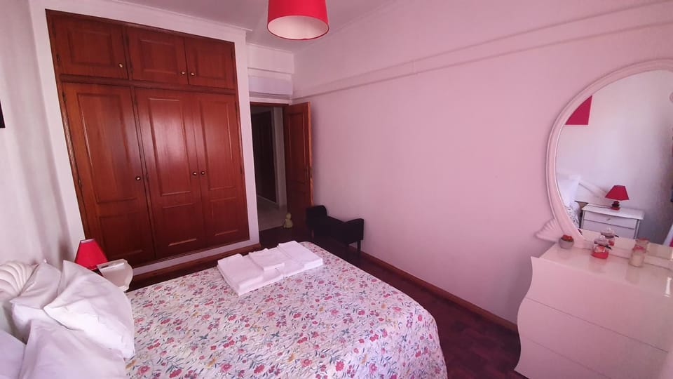 Bed, Bedroom, wardrobe