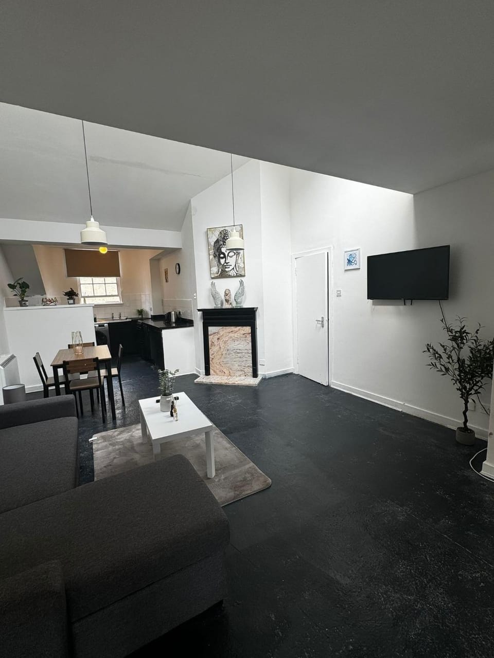 Victoria Street View Flat in Edinburgh EB01 Apartment in Edinburgh