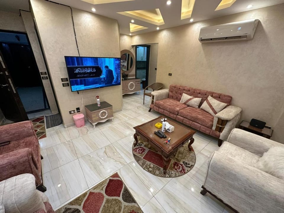 المهندسين - شارع جامعة الدول العربية Apartment in Egypt