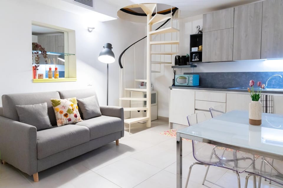 Coffee/tea facilities, Living room, dishwasher, microwave, toaster, washing machine, kitchen