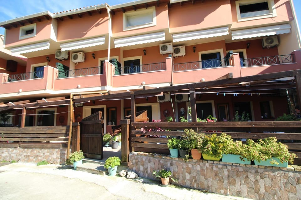 Property building, Street view