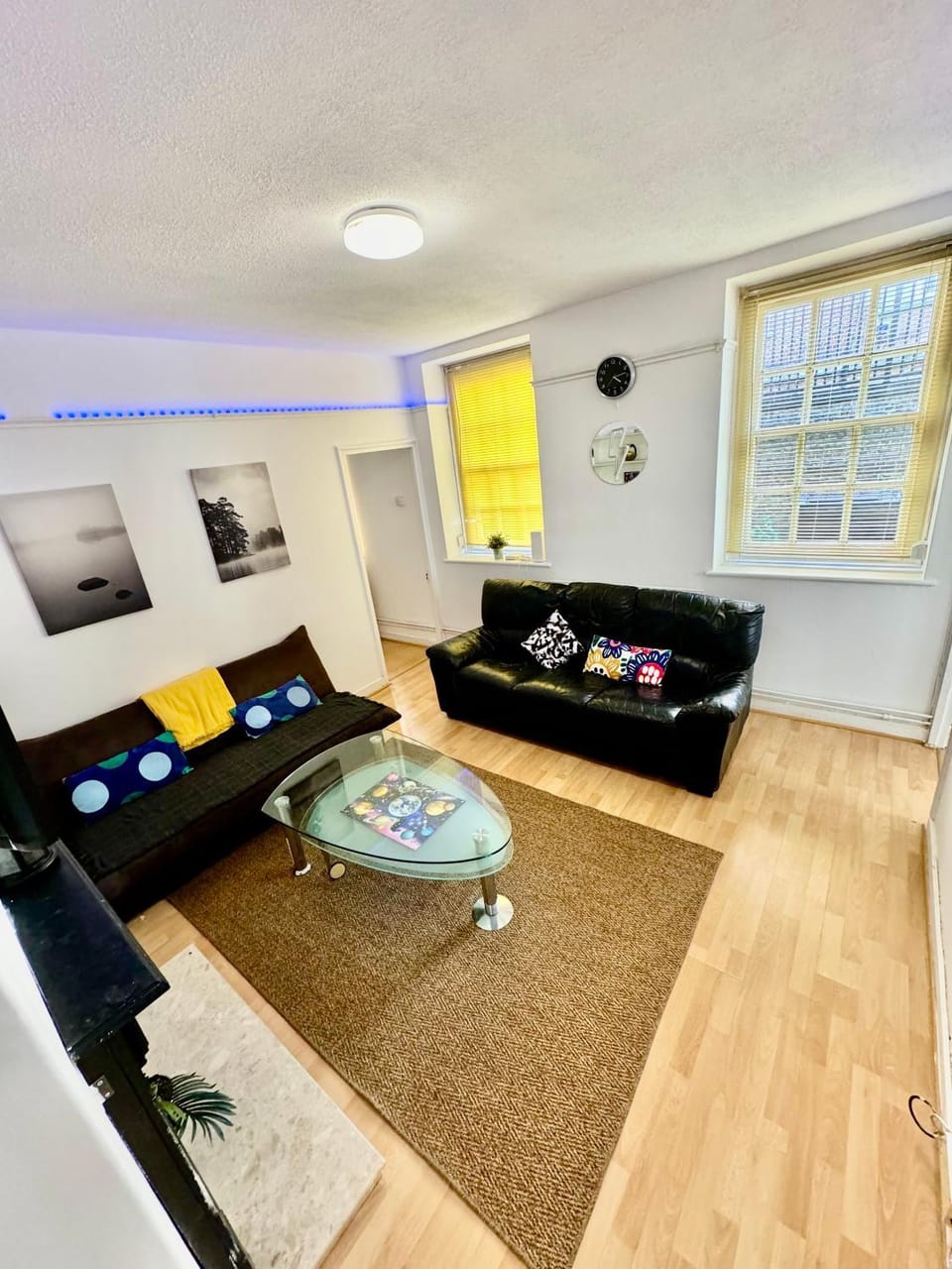 Living room, Seating area