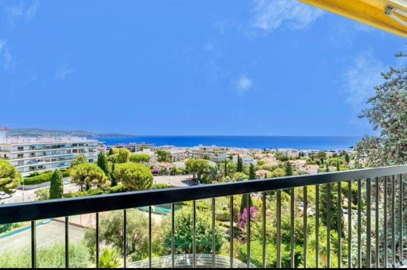 Magnificent 3 Rooms-Sea View-Terrace-Pool Apartment in Nice