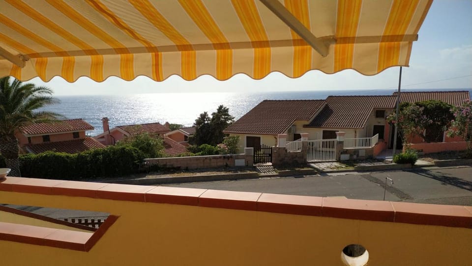 Property building, View (from property/room), Inner courtyard view