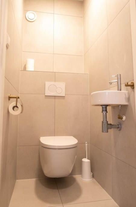 Sint Adelbertus Apartment in North Holland (province)