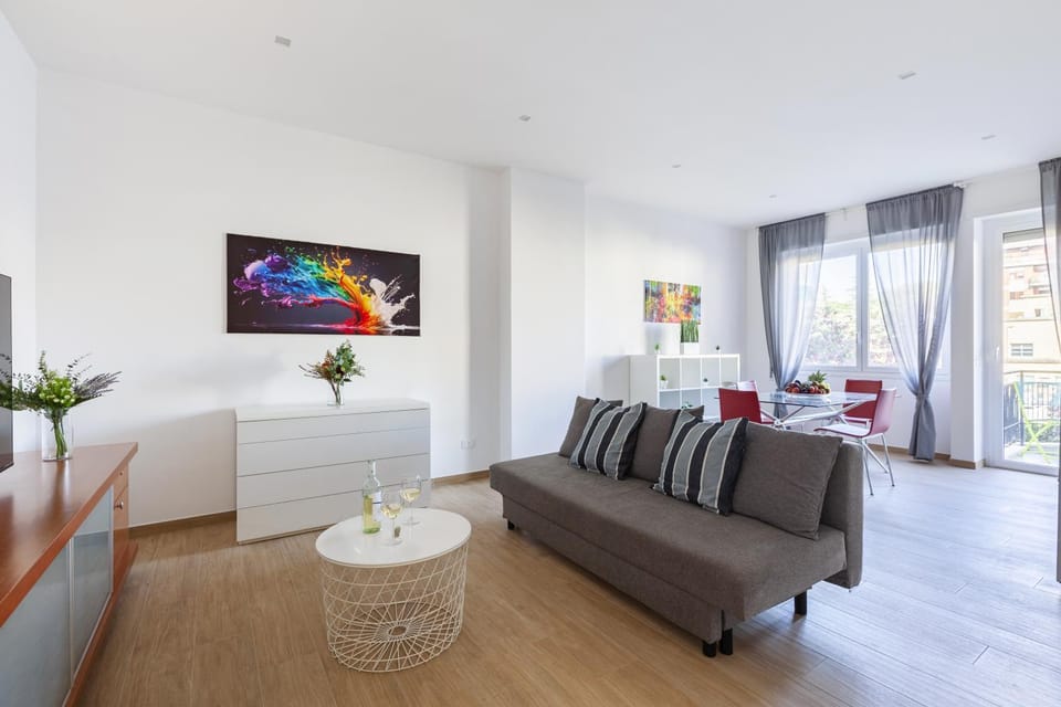 Communal lounge/ TV room, TV and multimedia, Living room, Photo of the whole room, Seating area