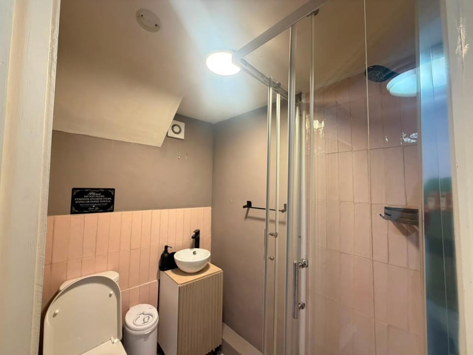 basement studio bell street Apartment in City of Westminster