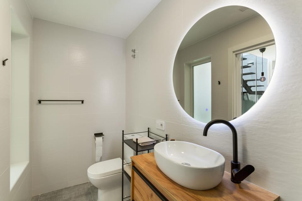 Bathroom, Living room