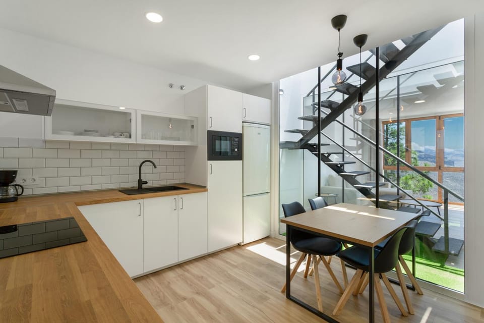 Property building, Kitchen or kitchenette, Living room