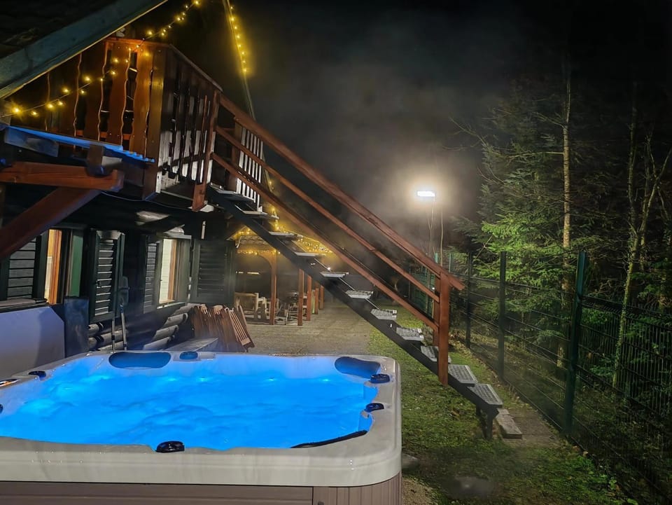 Night, Natural landscape, Hot Tub, Spa and wellness centre/facilities, Pool view