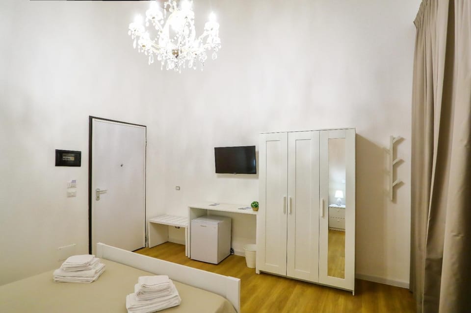 TV and multimedia, Photo of the whole room