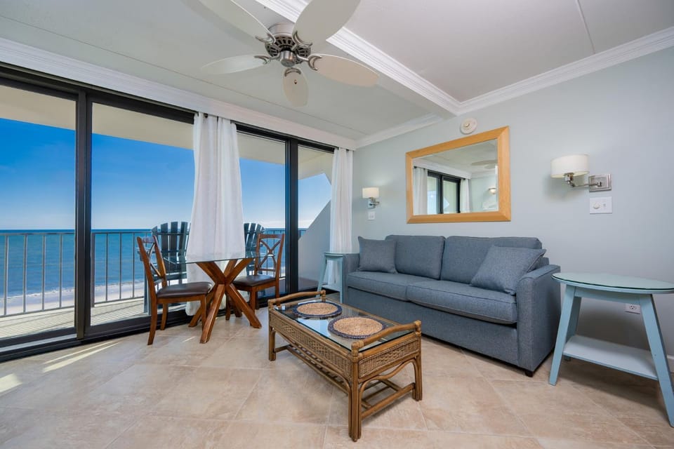 Island Winds East 806 Apartment in West Beach