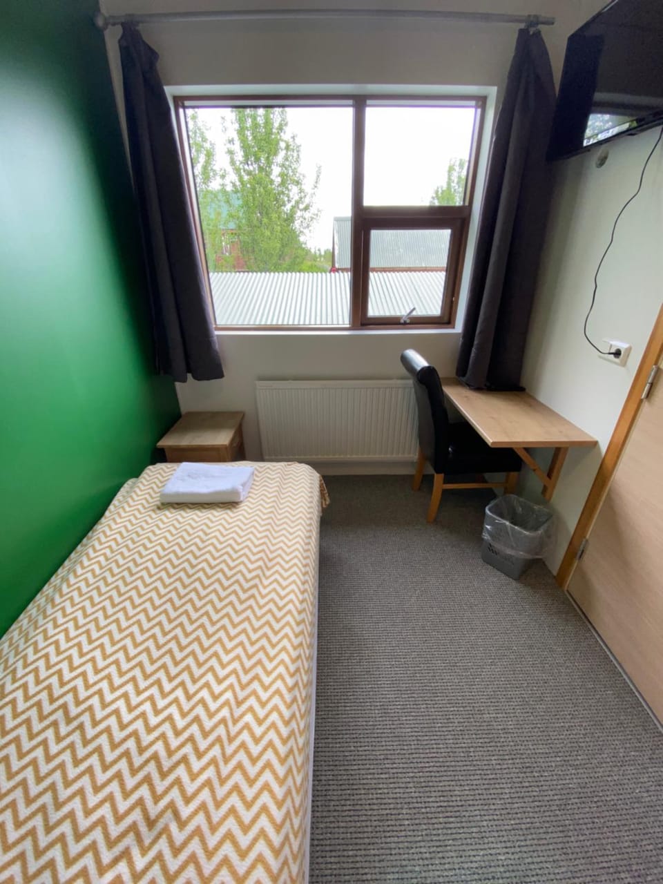 Bed, Bedroom, internet
