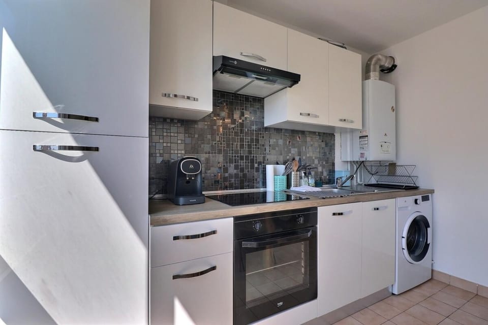 La Douce Parenthèse - Studio with garage - Lyon 4th Apartment in Caluire-et-Cuire