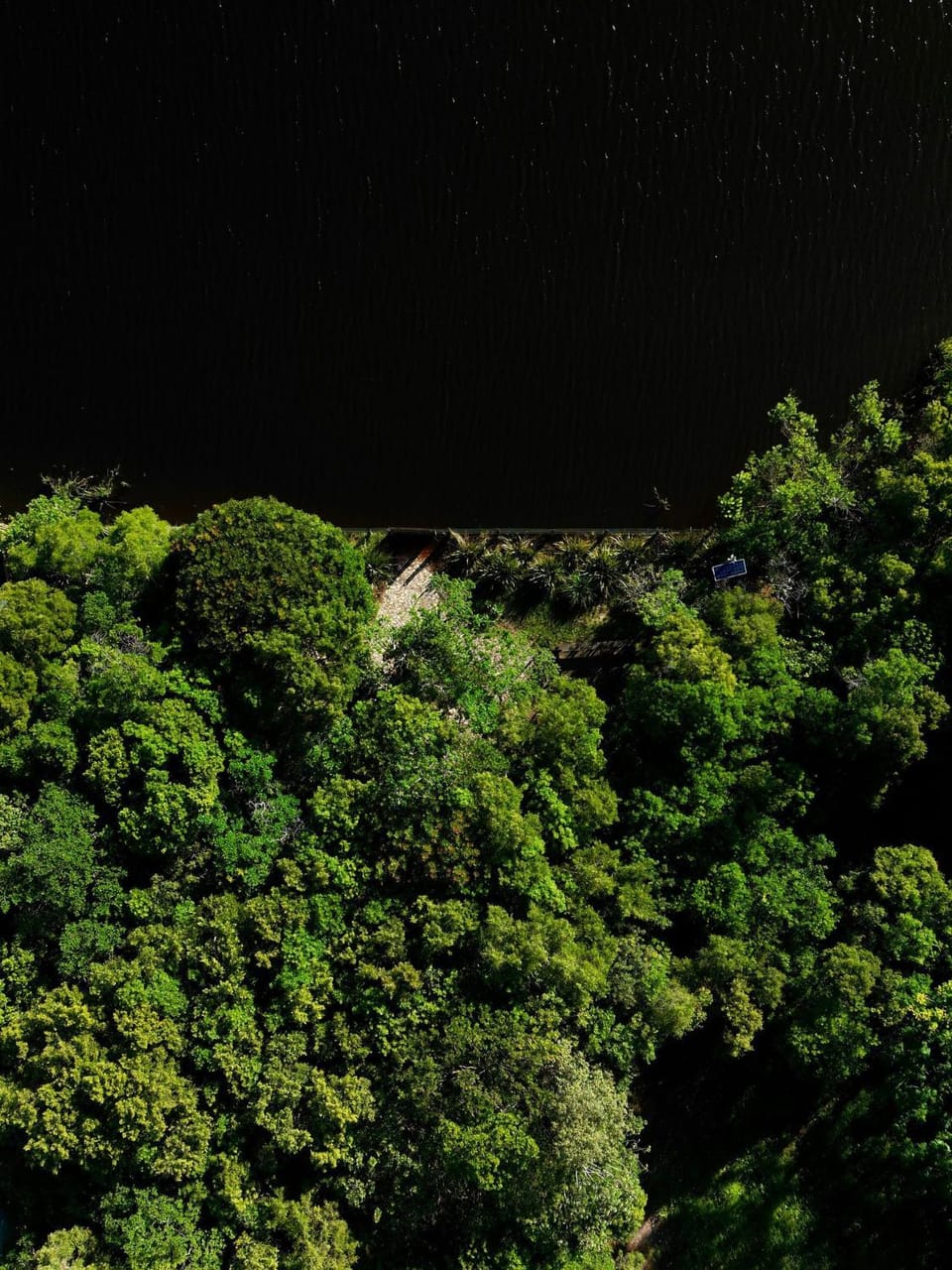 Refúgio na Lapinha com dois chalés, ideais para casal, família ou pequeno grupo de amigos, com acesso privativo à lagoa, caiaques e quadra de beach tennis House in State of Minas Gerais, Brazil
