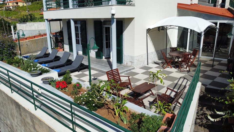 Property building, Patio, Day, Seating area, Garden view