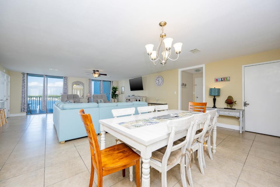Gulf Shores Surf & Racquet 801A Apartment in West Beach