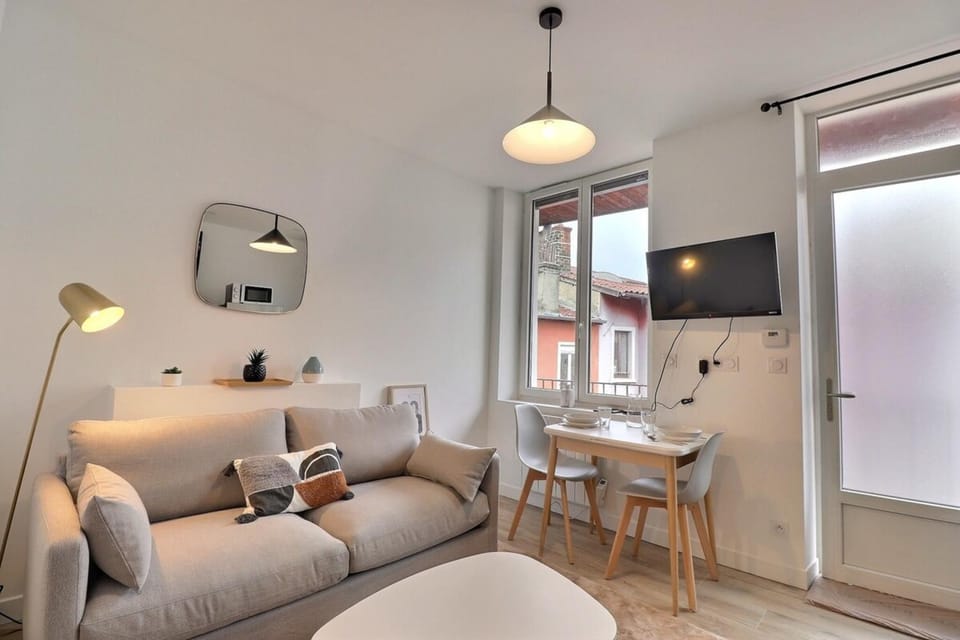 Degemer - T1 Apartment in Charpennes - Villeurbanne Apartment in Villeurbanne