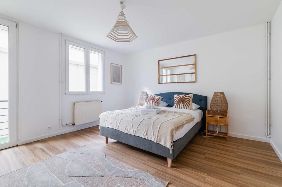 Villa Romainville paris pour 8 personnes Villa in Paris