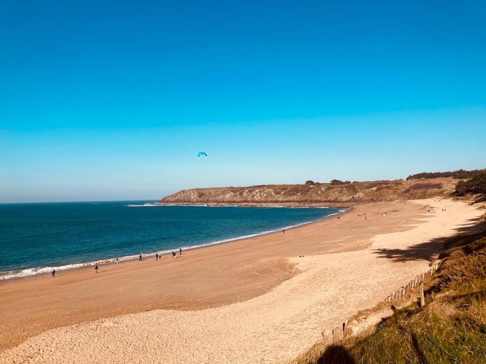 Nearby landmark, Day, Natural landscape, Beach, Sea view