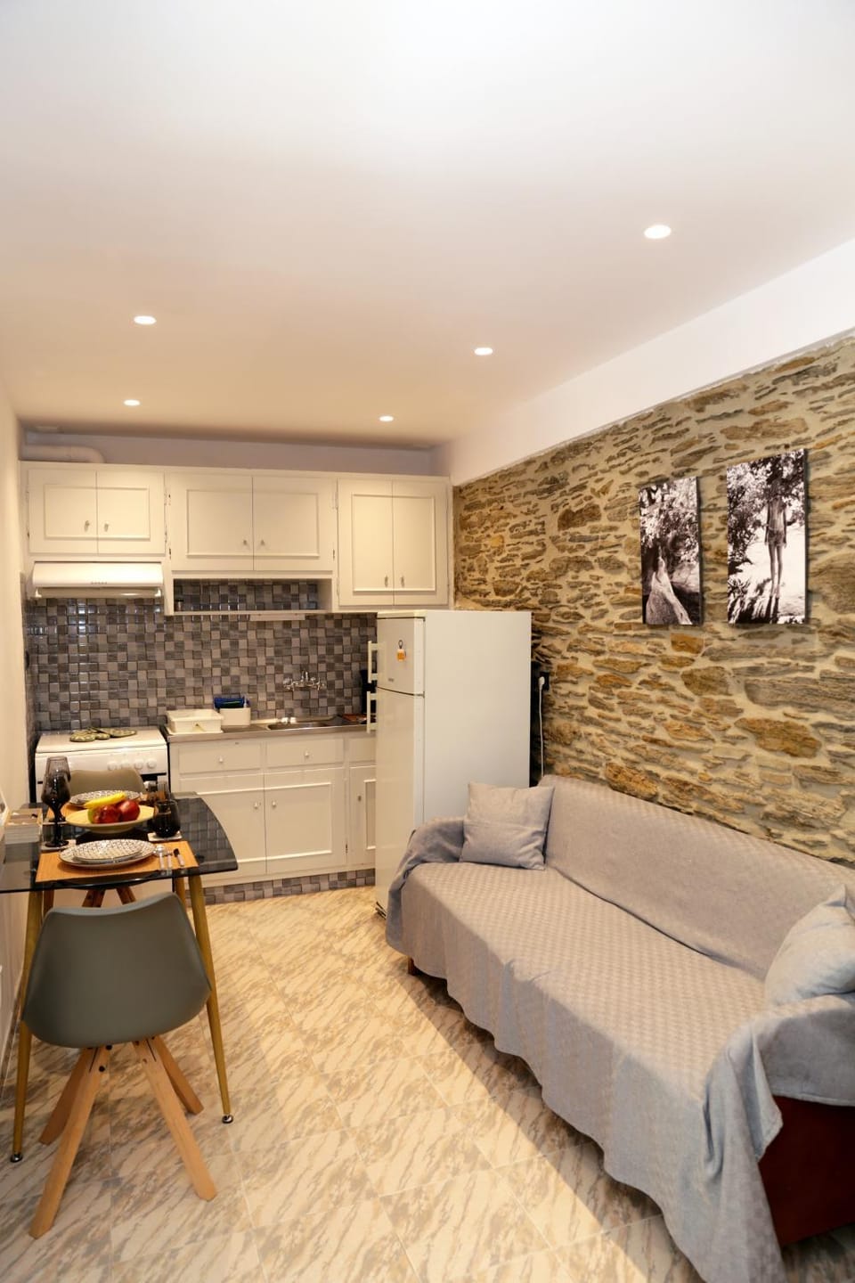 Living room, Seating area, oven