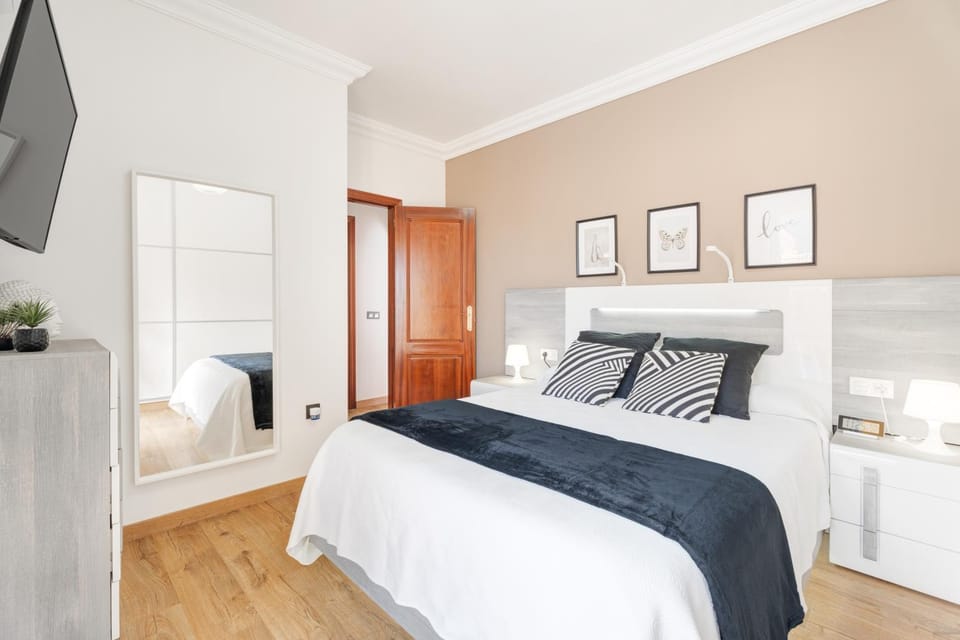 Living room, Bedroom