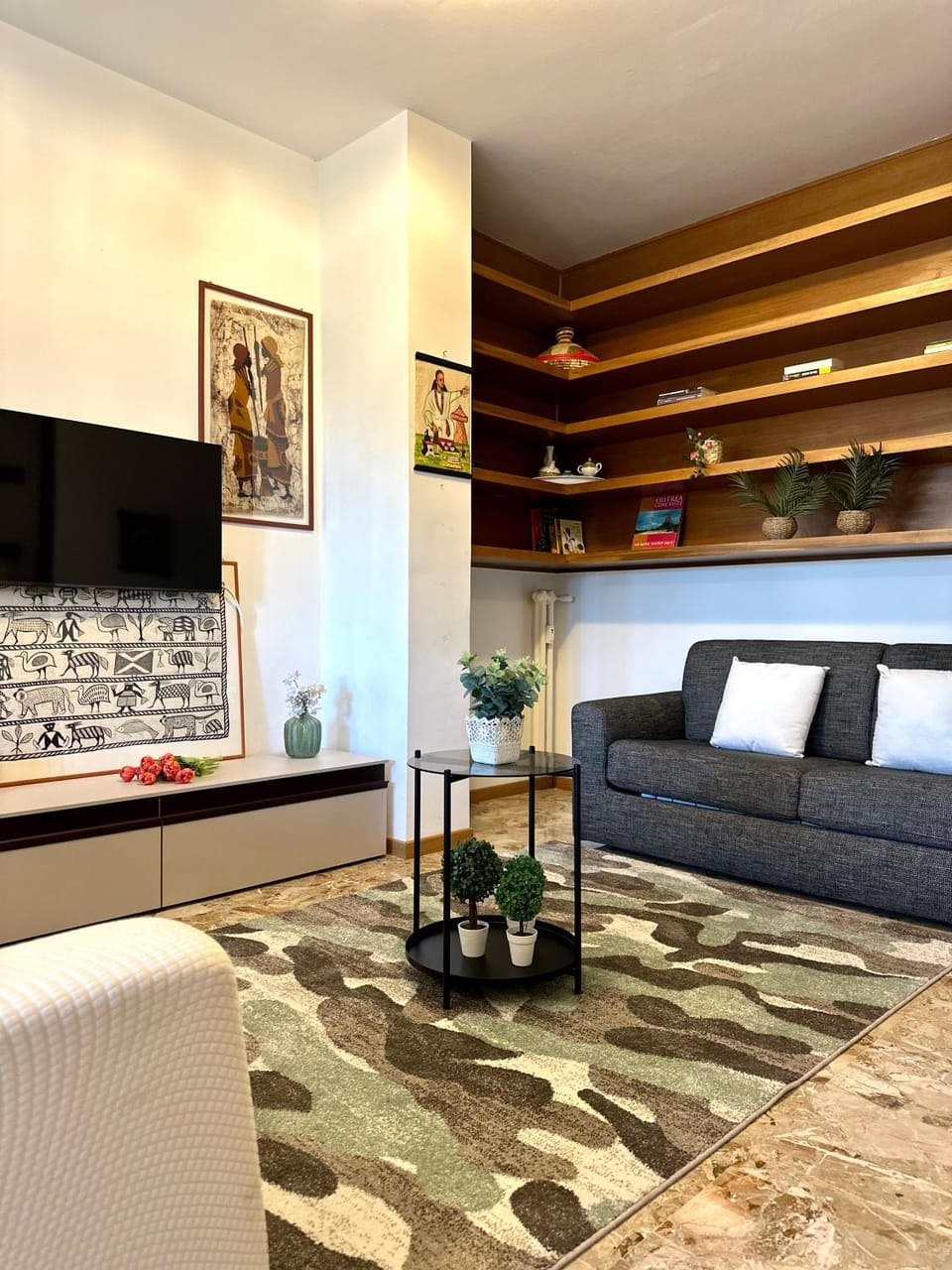 Communal lounge/ TV room, TV and multimedia, Living room
