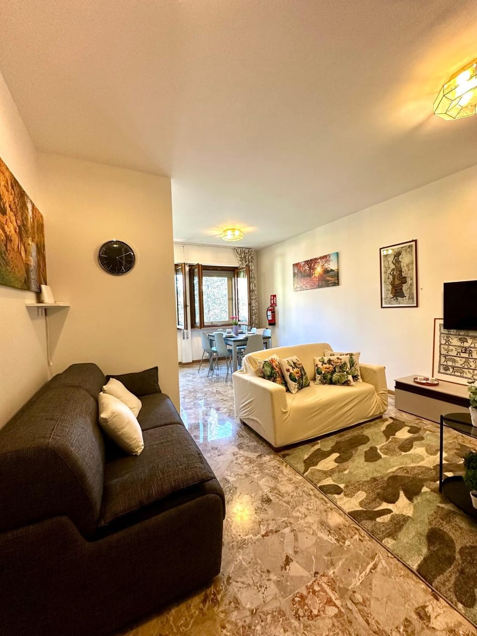 Communal lounge/ TV room, TV and multimedia, Living room, Seating area