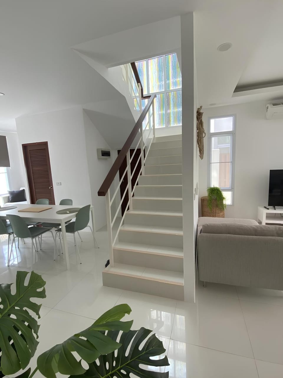 TV and multimedia, Kitchen or kitchenette, Living room, kitchen