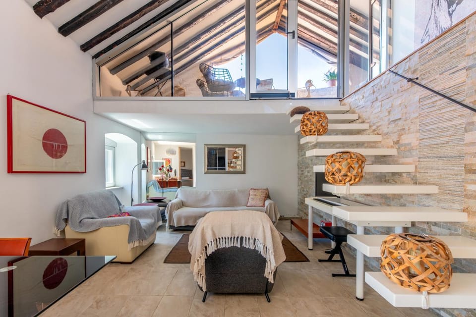 Living room, Photo of the whole room, Seating area