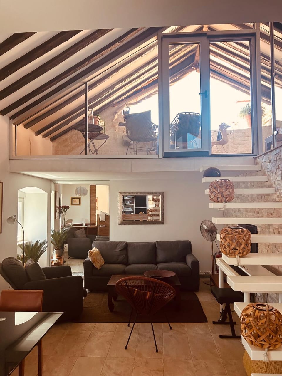 Living room, Seating area
