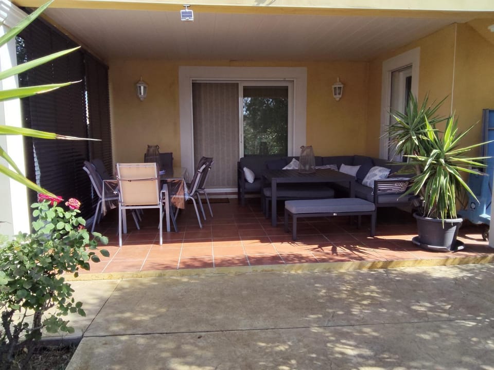 Patio, Balcony/Terrace, Dining area, Garden view