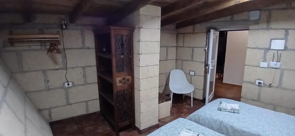 Abona Cave House Villa in Abona