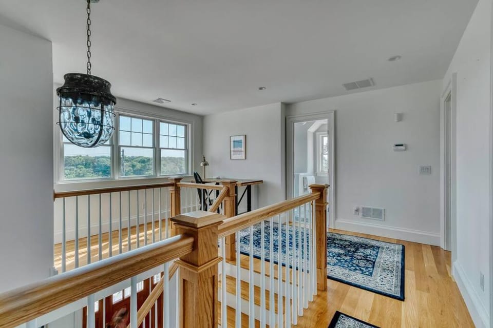 Oceanfront Beach House 4 Bdrms House in Sandwich