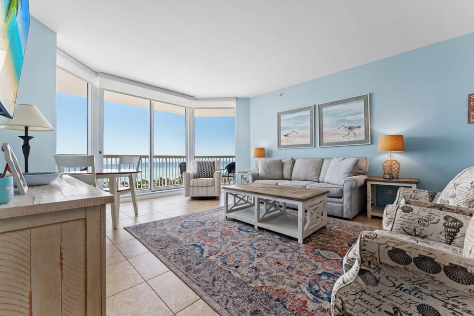 Panoramic Views and Private Beach House in Destin