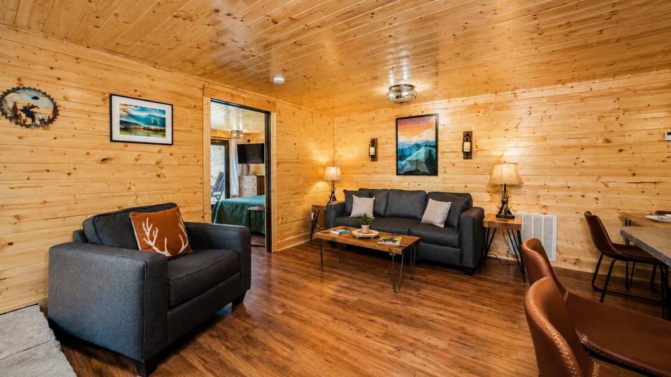 Mountain Views at Dolly's Castle Unit 5 Apartment in Sevier County