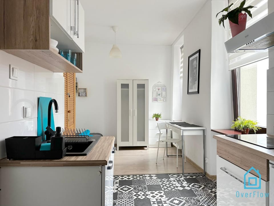 Queem Studio 10 min to Old Town Gdansk Apartment in Gdansk