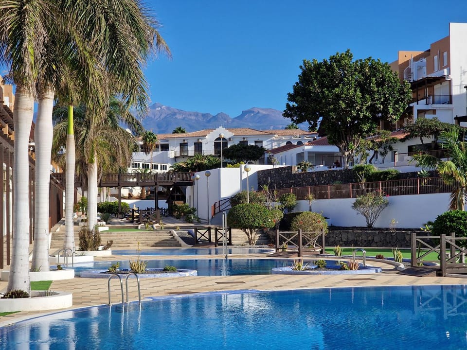 Mountain view, Swimming pool