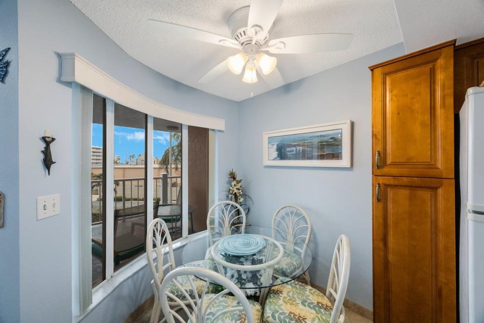 Sunrise Resort 303 House in Saint Pete Beach